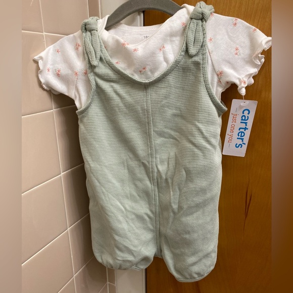 Carter's Other - NWT Carter's Romper sz 18mo